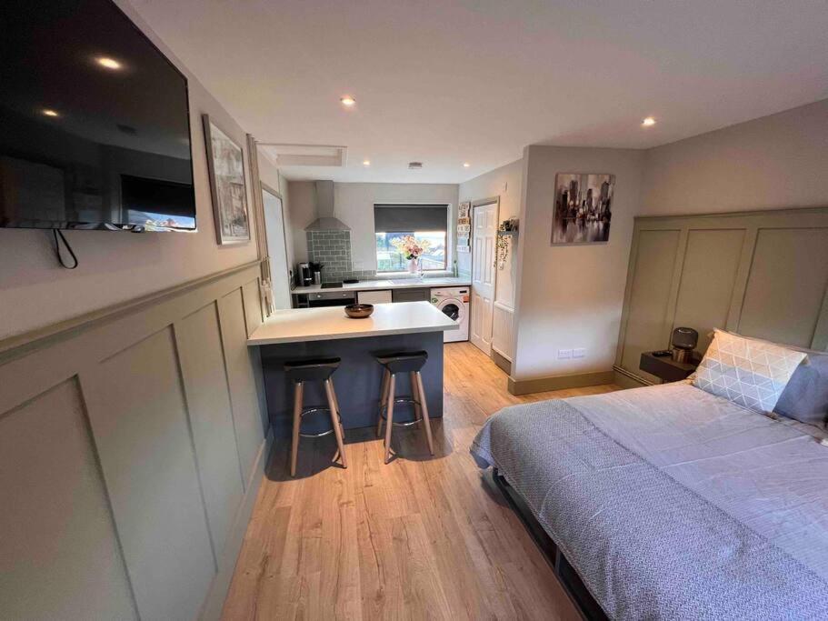 Seaview 1 Bed Open Condo - Free Parking Brighton Екстер'єр фото