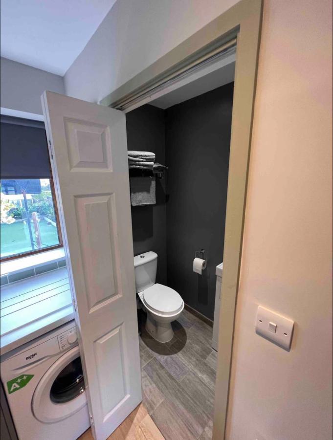 Seaview 1 Bed Open Condo - Free Parking Brighton Екстер'єр фото